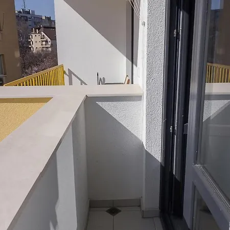 Vili's Place - 1 Bedroom With Balcony By Flat Mаnager דירה *
